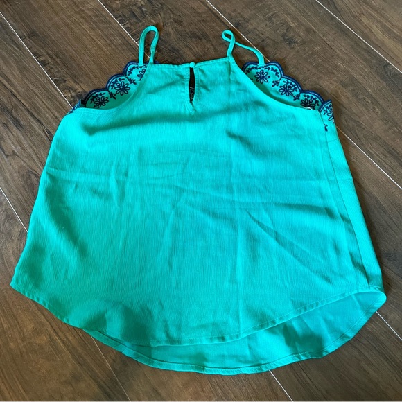 Embroidered blouse - Picture 2 of 2